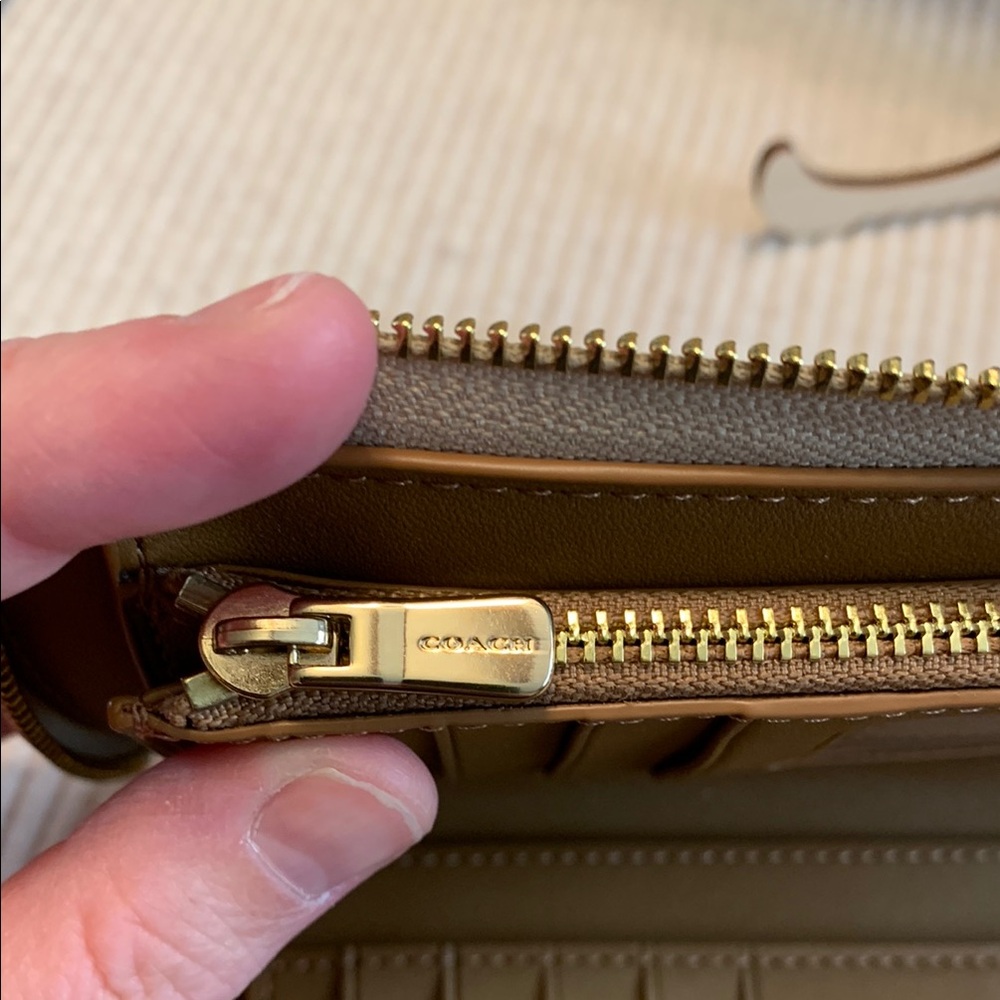 Coach Tan Signature Wallet - Picture 12 of 16